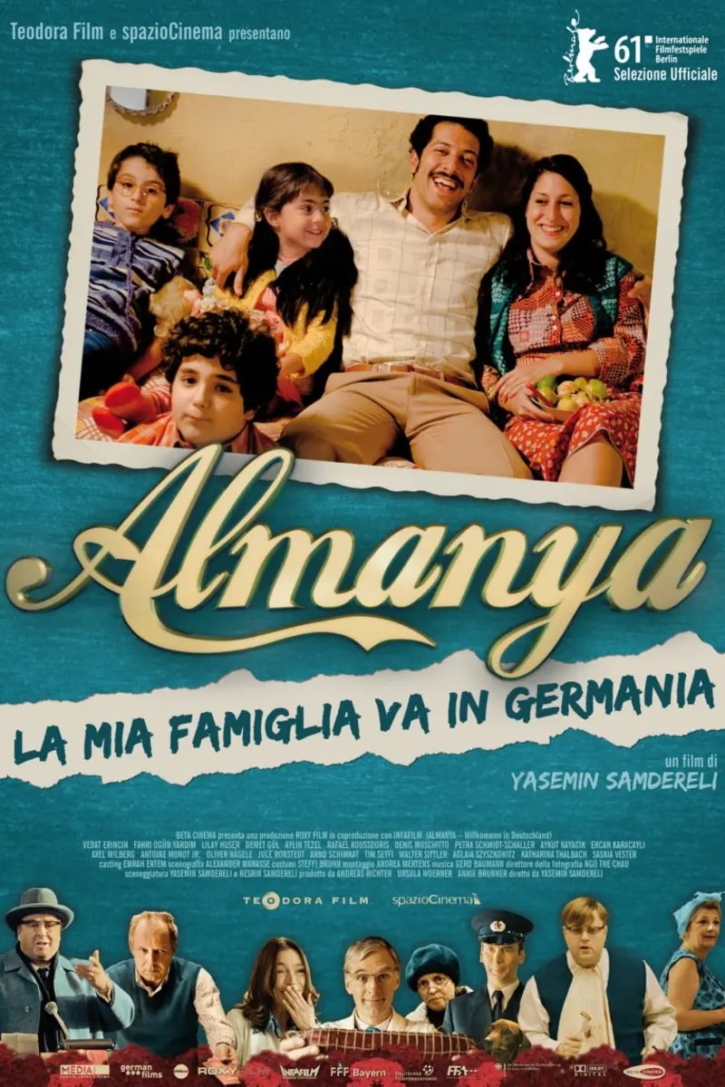 Almanya - La mia famiglia va in Germania poster backdrop